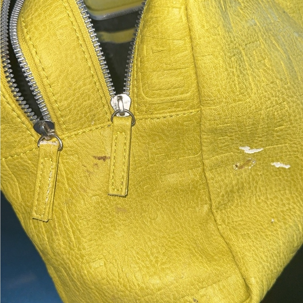 Steve Madden Yellow and Blue Cosmetic Bag - Picture 3 of 3